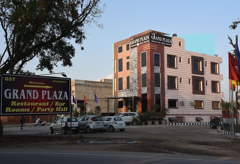 호텔 Gst Grand Plaza