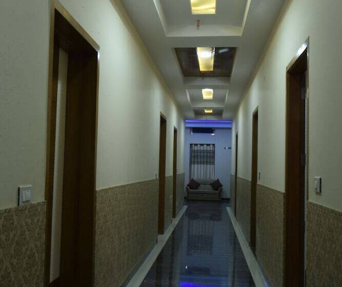 호텔 Gst Grand Plaza