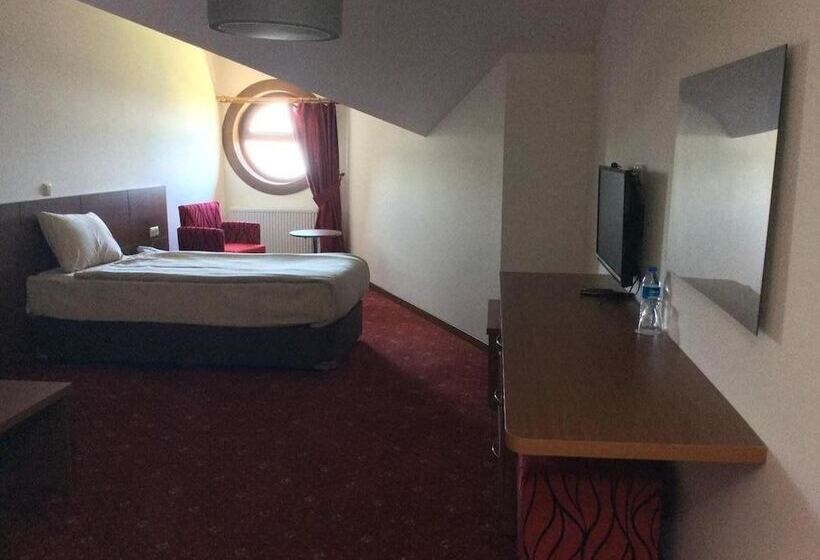 בית מלון כפרי Hasdikoz Abdik