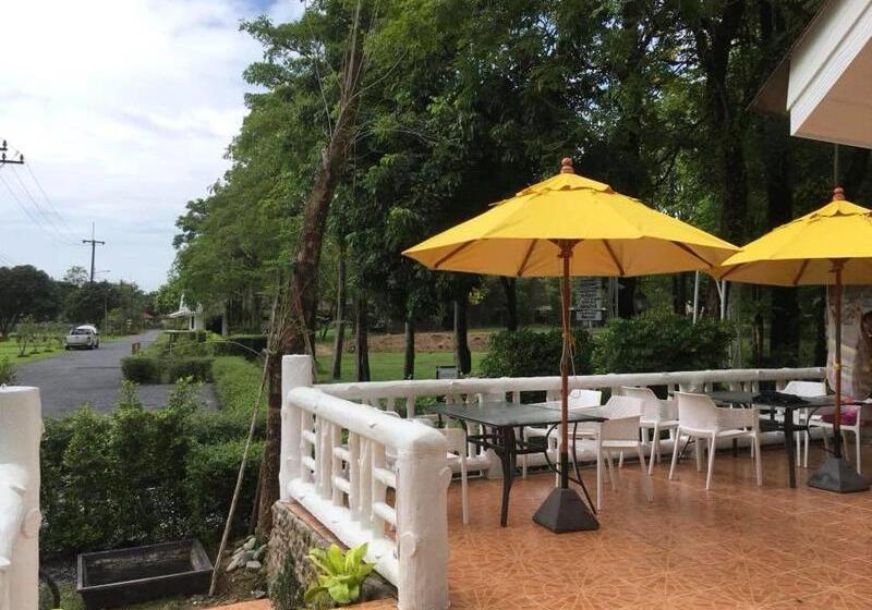 בית מלון כפרי Home And Hill Resort