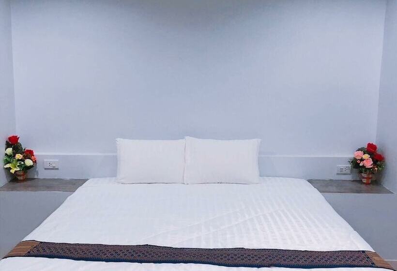 호텔 Kanyaphat Gardenview Resort