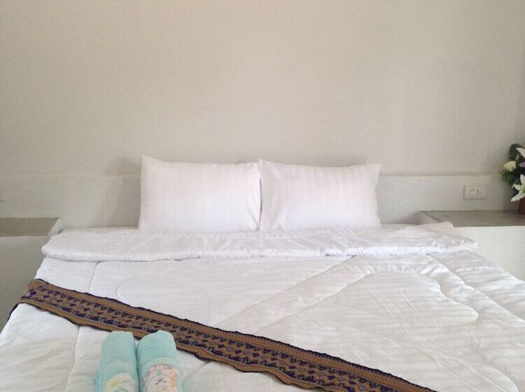 호텔 Kanyaphat Gardenview Resort