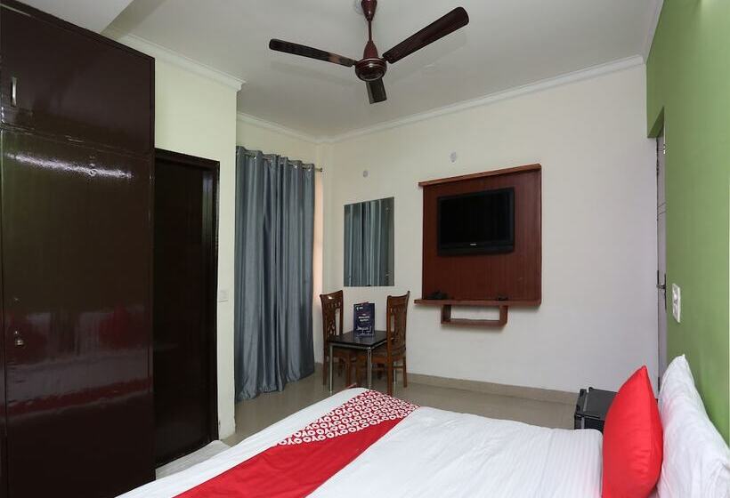 酒店 Kehar Palace By Oyo Rooms