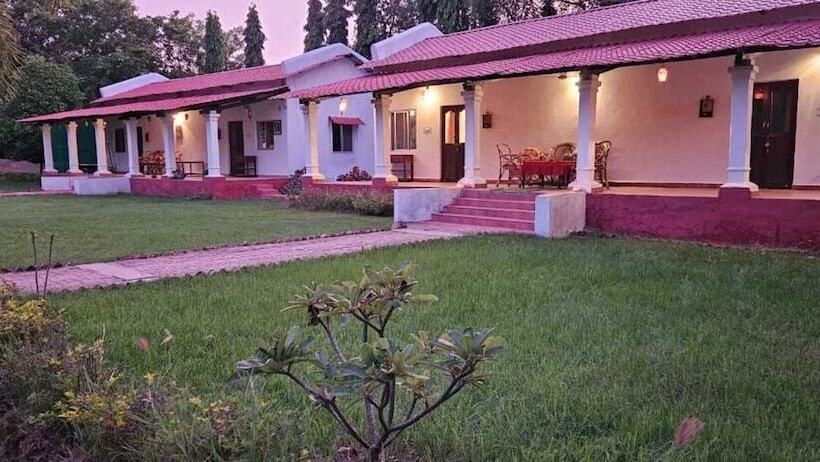 ホテル Kp Cottages