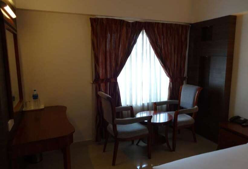 酒店 Kunnathan Residency