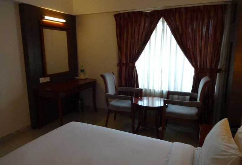 酒店 Kunnathan Residency