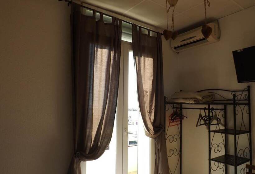 Отель Le Carnon