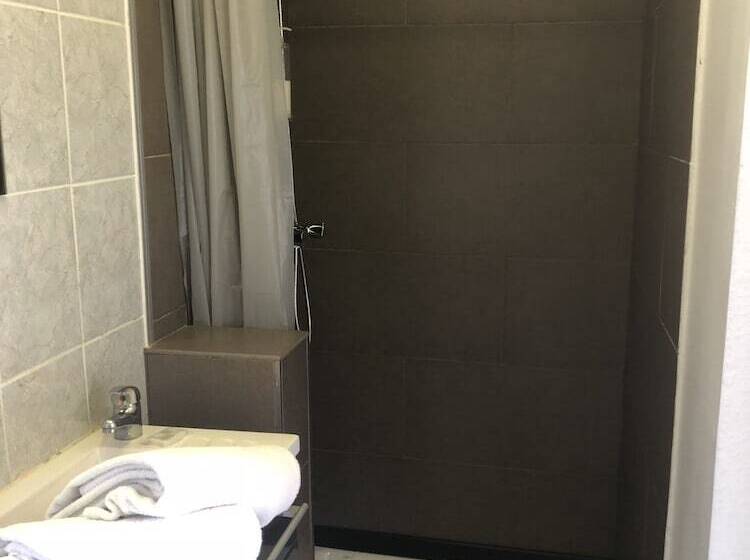 Отель Le Carnon