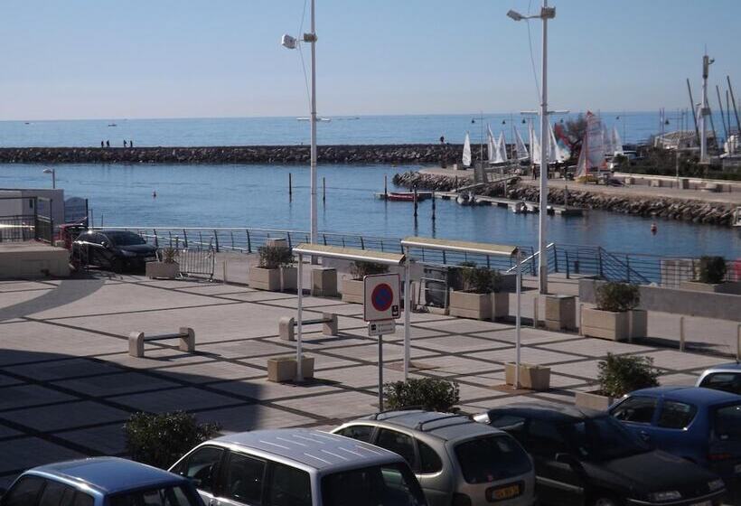 Отель Le Carnon