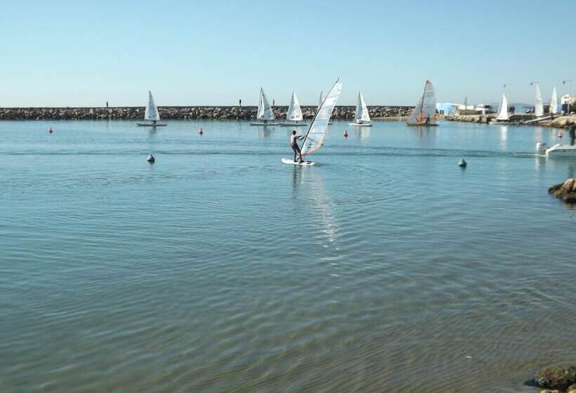 Отель Le Carnon