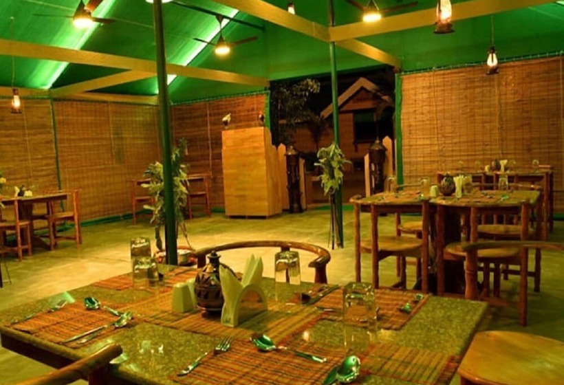 Отель Lush Green Retreat