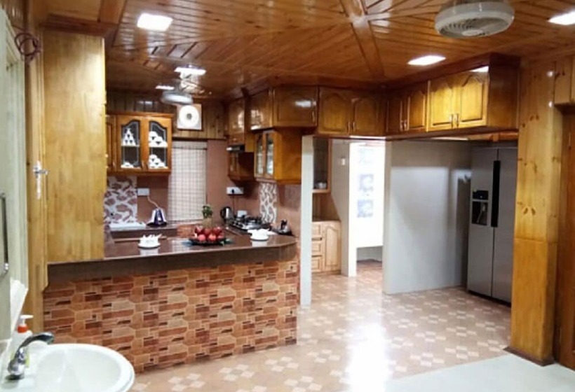 Отель Lush Green Retreat