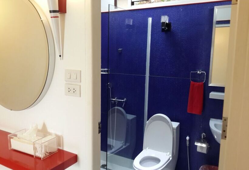 فندق Mantakiri Island Resort Private Island