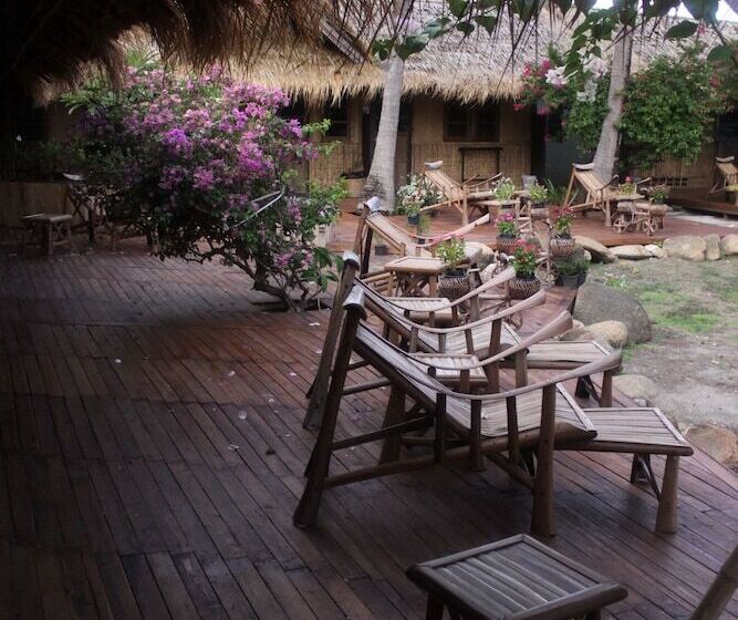 فندق Mantakiri Island Resort Private Island