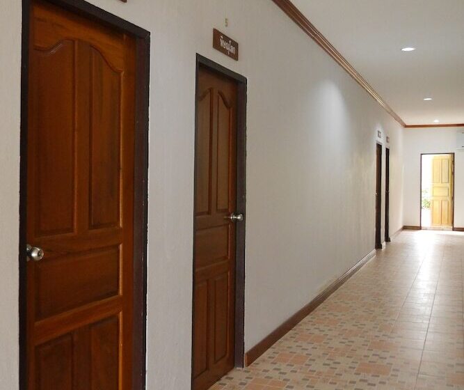 ホテル Nahinlad Resort