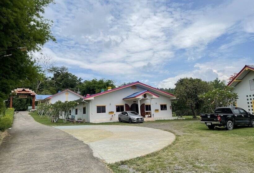 ホテル Nahinlad Resort