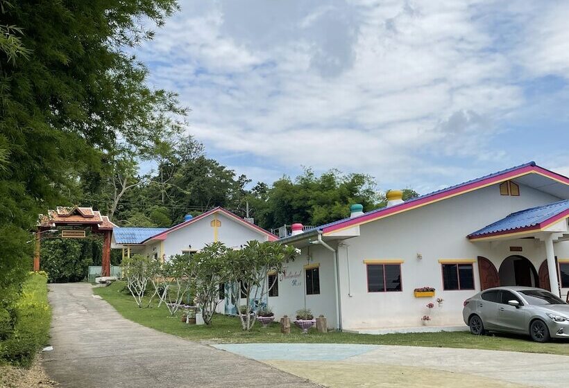 ホテル Nahinlad Resort