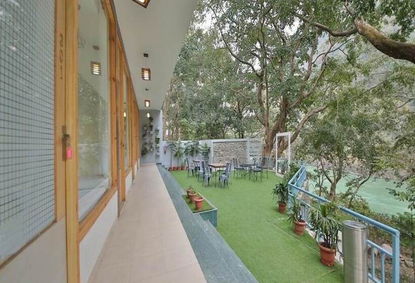 Отель Namami Ganges Resort