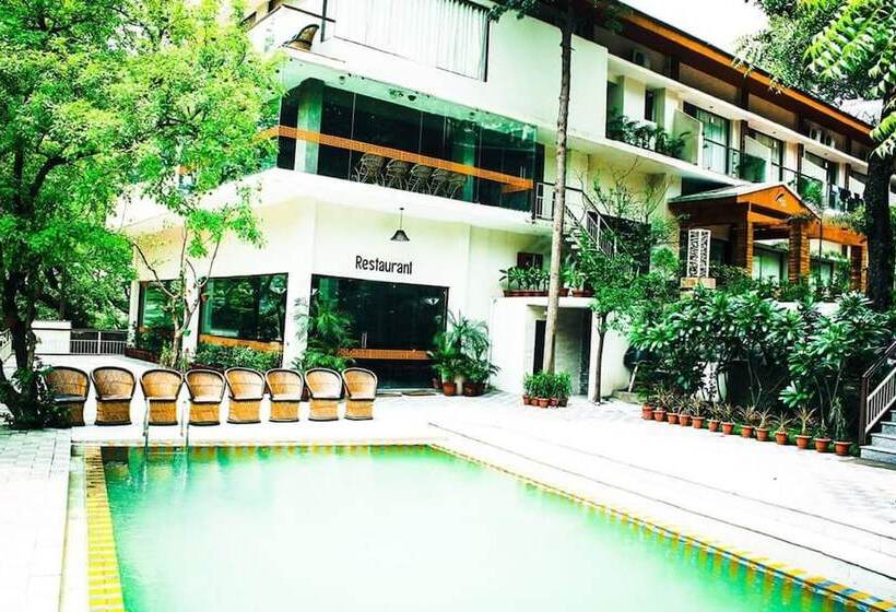 Отель Namami Ganges Resort