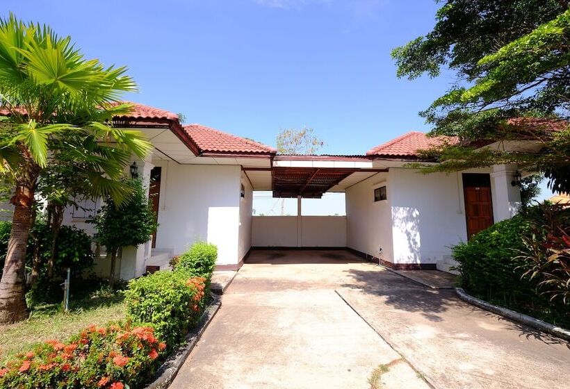 בית מלון כפרי Paktraporn Resort