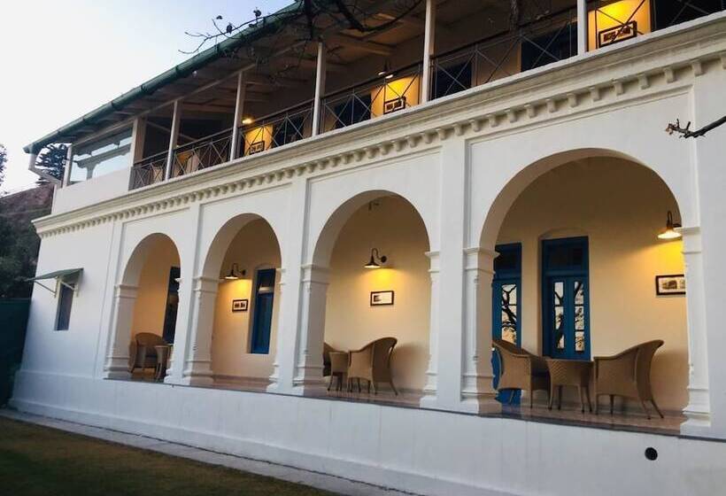 בית מלון כפרי Pine Retreat