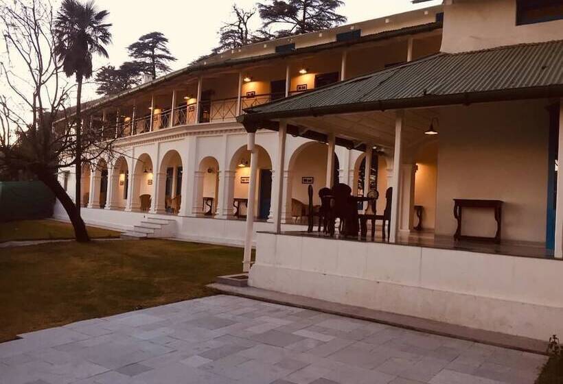 בית מלון כפרי Pine Retreat