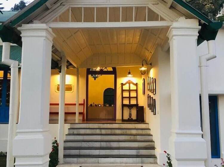 בית מלון כפרי Pine Retreat