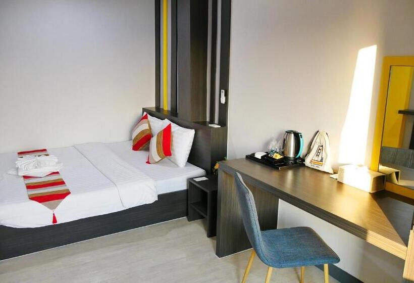 호텔 Riski Residence Bangbuathong