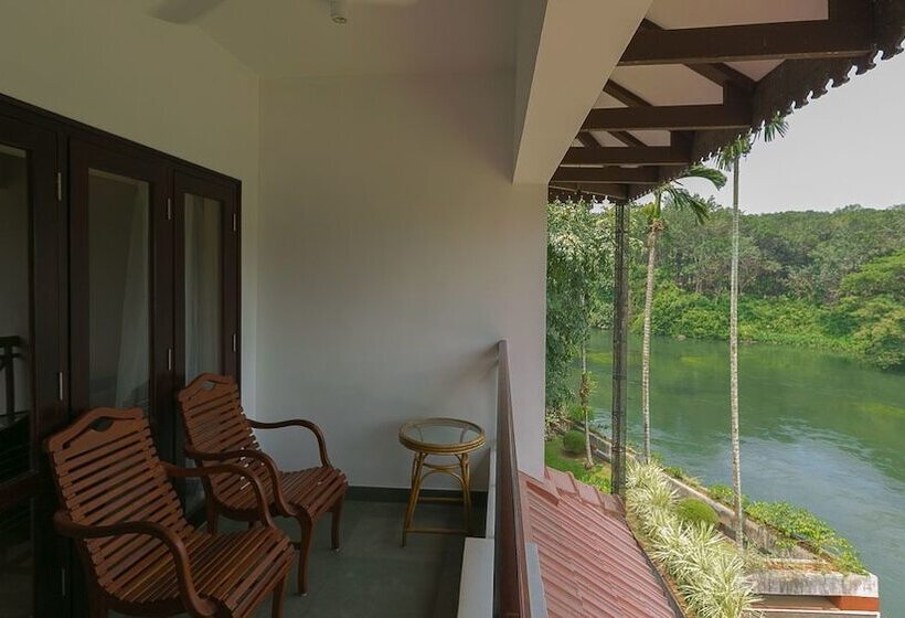 호텔 River Banks Madaparambil Resort
