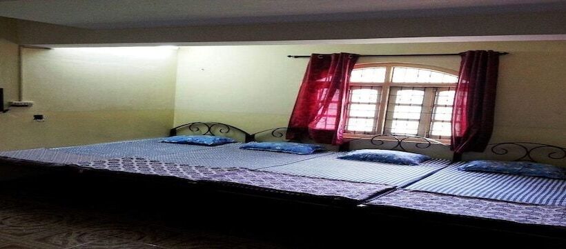 בית מלון כפרי Room Maangta 315 Porvorim Goa