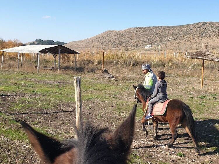 هتل روستایی Le Vallon Vert   Club Equestre