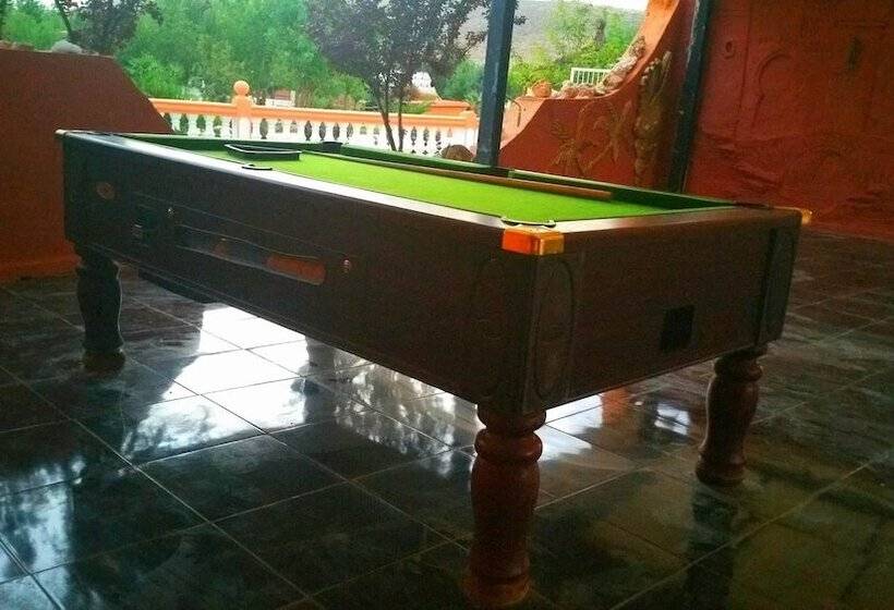 هتل روستایی Le Vallon Vert   Club Equestre