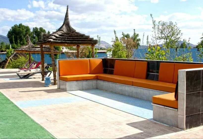 هتل روستایی Le Vallon Vert   Club Equestre