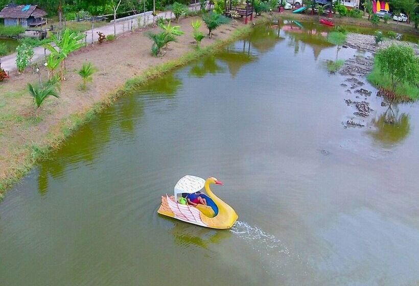 ホテル Saeng Tai Amphawa Resort