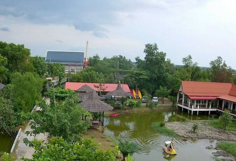 ホテル Saeng Tai Amphawa Resort
