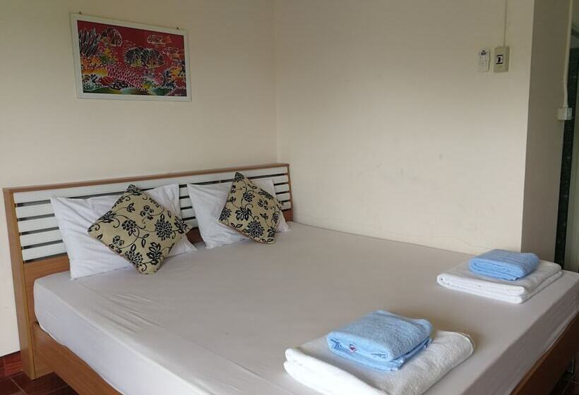 ホテル Saeng Tai Amphawa Resort