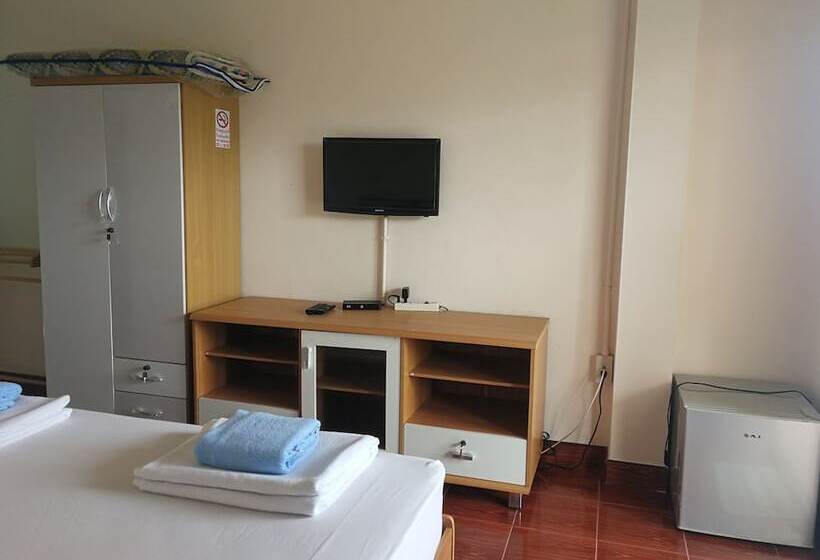 ホテル Saeng Tai Amphawa Resort