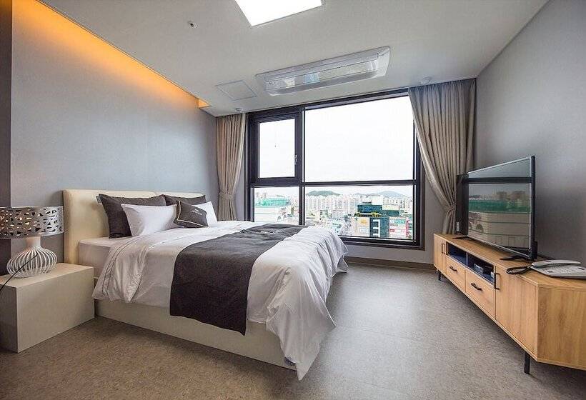Hotel Shine