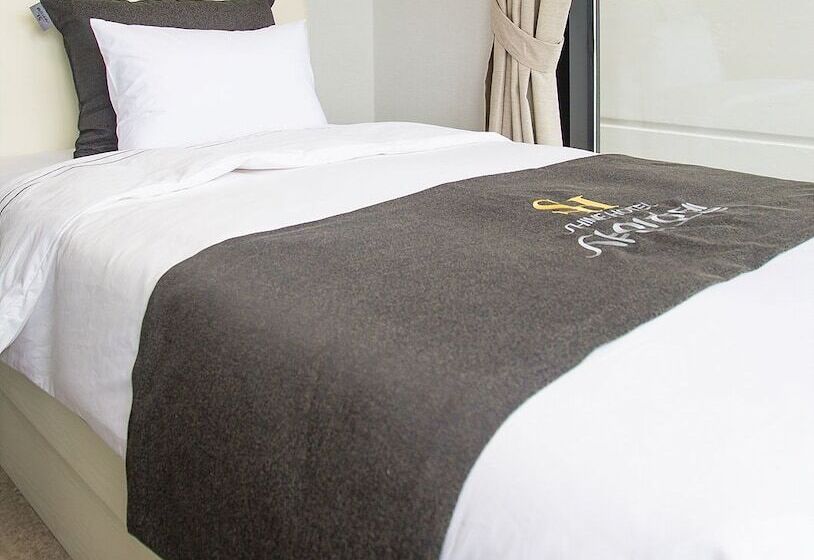 בית מלון כפרי Shine