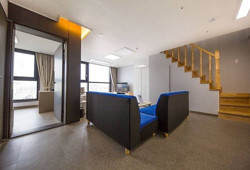 Hotel Shine