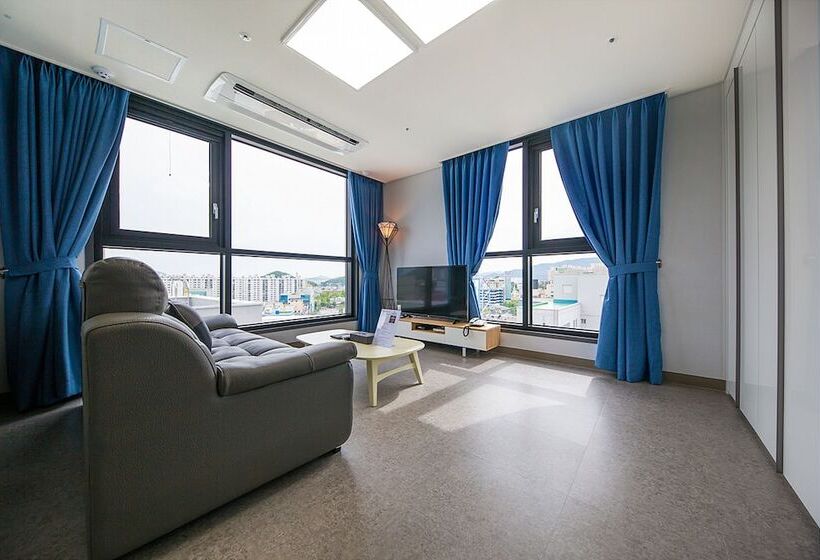 Hotel Shine