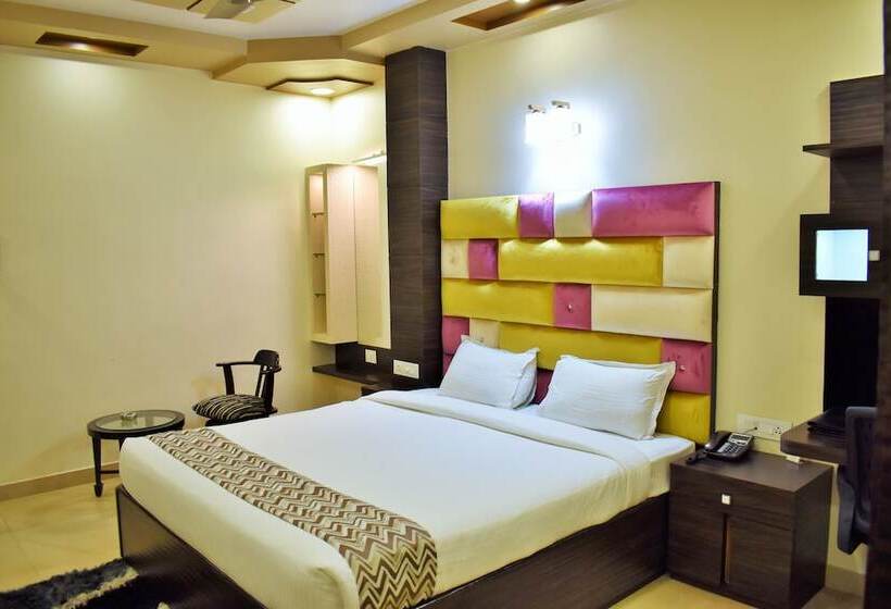 ホテル Silver Arcade Premier, Malda, Wb