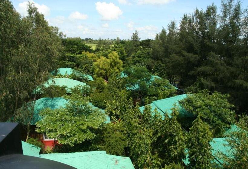 בית מלון כפרי Sunderban Tiger Camp