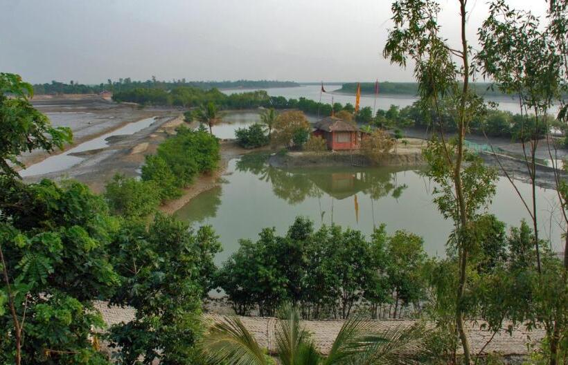 בית מלון כפרי Sunderban Tiger Camp