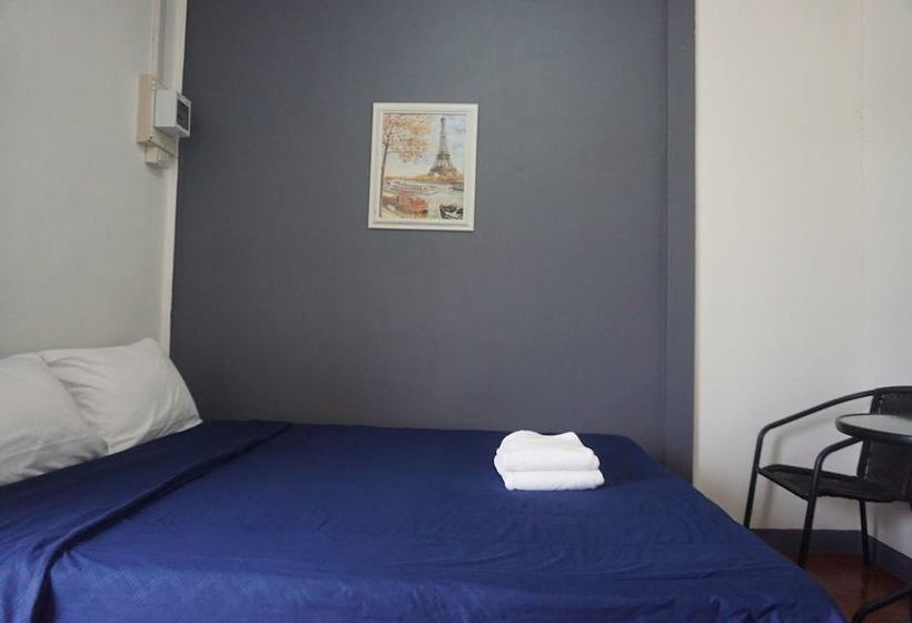 בית מלון כפרי Tangkae View Resort