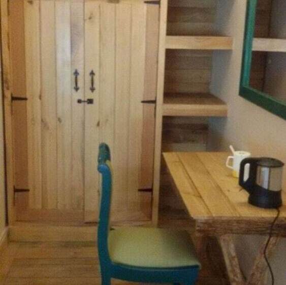 فندق The Cliffe Cafe & Cottages