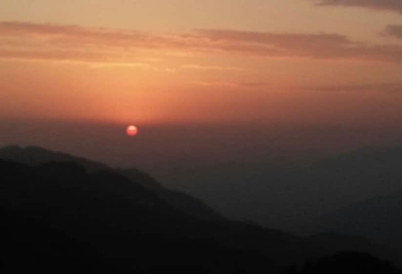 فندق The Cliffe Cafe & Cottages