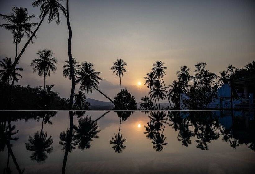 فندق The Flame Tree Estate &