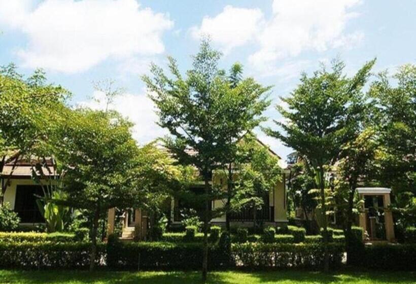 ホテル The Forest Home Resort