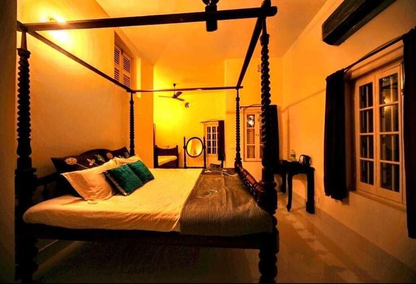 בית מלון כפרי The Garden Bungalow